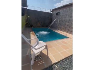 Casa campestre con piscina en venta - Santa Elena El Cerrito Valle
