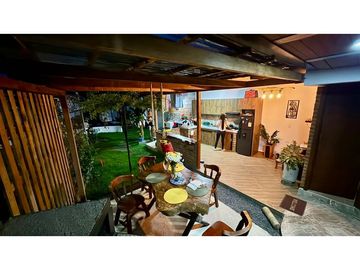 Casa campestre con piscina en venta - Santa Elena El Cerrito Valle