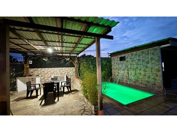 Casa campestre con piscina en venta - Santa Elena El Cerrito Valle