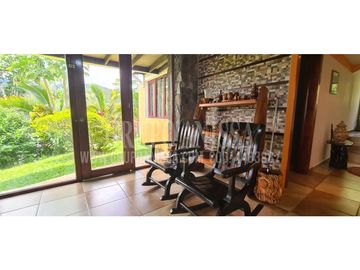Se Vende Hermosa Casa en Altos del Maria COD. 448----
