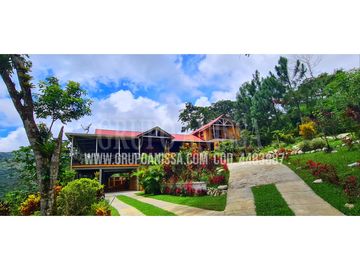 Se Vende Hermosa Casa en Altos del Maria COD. 448----