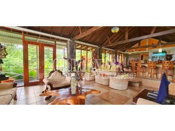 Se Vende Hermosa Casa en Altos del Maria COD. 448----