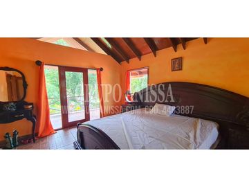 Se Vende Hermosa Casa en Altos del Maria COD. 448----