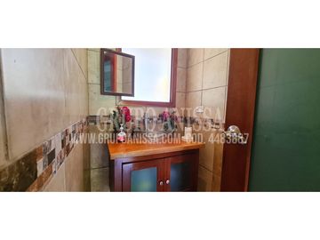 Se Vende Hermosa Casa en Altos del Maria COD. 448----