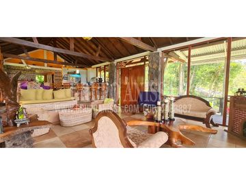 Se Vende Hermosa Casa en Altos del Maria COD. 448----