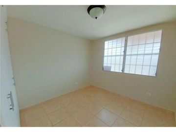 COD06 Casa en venta - Brisas del Golf Arraiján (en esquina)
