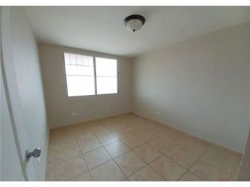 COD06 Casa en venta - Brisas del Golf Arraiján (en esquina)