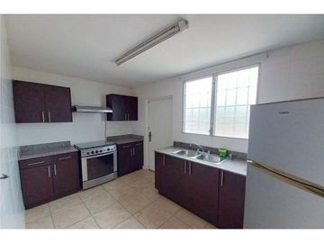 COD06 Casa en venta - Brisas del Golf Arraiján (en esquina)