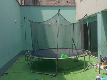 IMPONENTE CASA EN ATE VITARTE