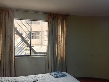 IMPONENTE CASA EN ATE VITARTE