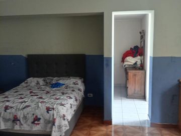 IMPONENTE CASA EN ATE VITARTE