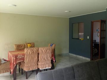 IMPONENTE CASA EN ATE VITARTE