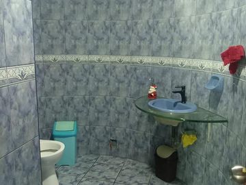 IMPONENTE CASA EN ATE VITARTE
