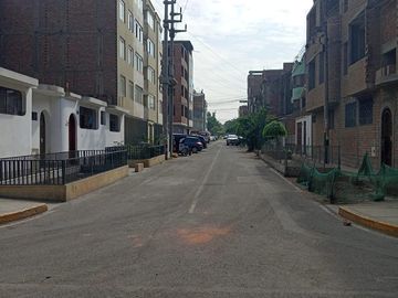 IMPONENTE CASA EN ATE VITARTE