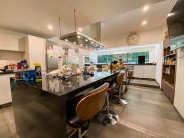 DEPARTAMENTO EN VENTA, LOMAS COUNTRY CLUB, VIGILANCIA, AMENIDADES.