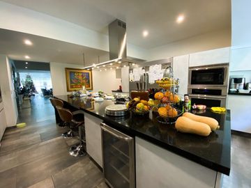 DEPARTAMENTO EN VENTA, LOMAS COUNTRY CLUB, VIGILANCIA, AMENIDADES.