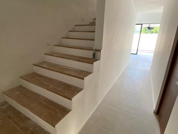 Casa en Venta de 4 Rec. en Residencial Roció Country Living, Mérida Yucatán.