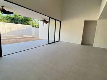 Casa en Venta de 4 Rec. en Residencial Roció Country Living, Mérida Yucatán.