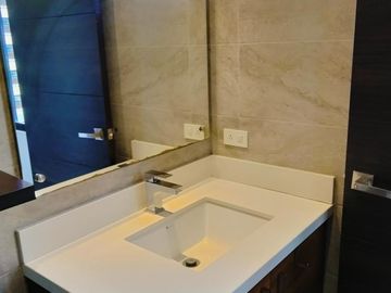 Suite en venta en República del Salvador: ubicación estratégica por solo $110k