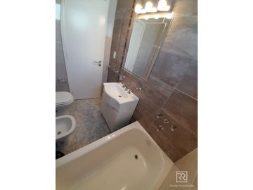 VENTA DEPARTAMENTO 2 AMBIENTES C/ DEPENDENCIA