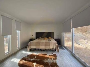 Moderna casa en parcela consolidado condominio