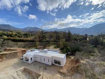 Moderna casa en parcela consolidado condominio