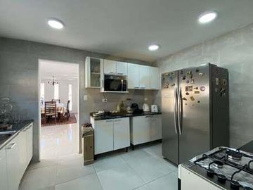 Moderna casa en parcela consolidado condominio
