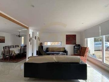 Moderna casa en parcela consolidado condominio