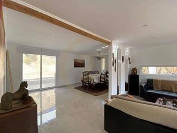 Moderna casa en parcela consolidado condominio