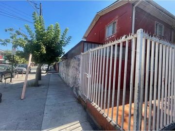 Casa en P. Aguirre Cerda  Gran terreno