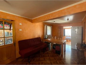 Casa en P. Aguirre Cerda  Gran terreno