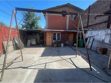 Casa en P. Aguirre Cerda  Gran terreno