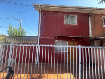 Casa en P. Aguirre Cerda  Gran terreno