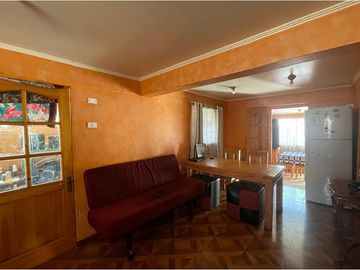 Casa en P. Aguirre Cerda  Gran terreno