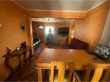 Casa en P. Aguirre Cerda  Gran terreno