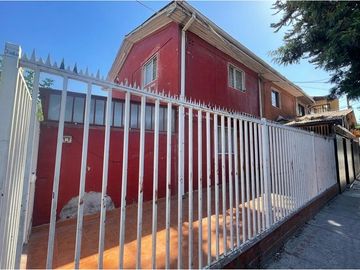 Casa en P. Aguirre Cerda  Gran terreno