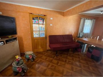 Casa en P. Aguirre Cerda  Gran terreno