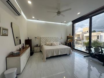 CASA ÚNICA EN VENTA EN RESIDENCIAL VIA CUMBRES CANCUN COLDWELL BANKER