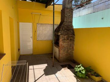 SANTILLI - INDALECIO GOMEZ 422A - Temperley Este