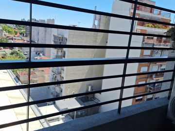 Departamento 2 ambientes con balcon en Villa Devoto