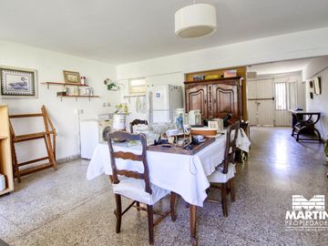 Casa PH Dpto en venta en Olivos 4 ambientes. Apto multiples usos. Lote 4.33x27