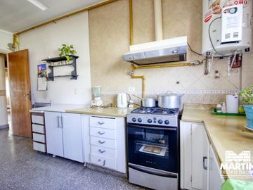 Casa PH Dpto en venta en Olivos 4 ambientes. Apto multiples usos. Lote 4.33x27