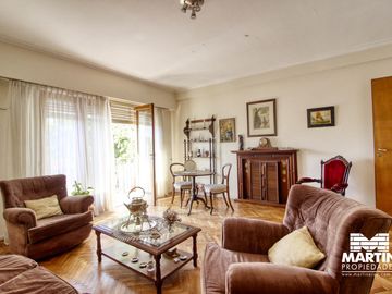 Casa PH Dpto en venta en Olivos 4 ambientes. Apto multiples usos. Lote 4.33x27