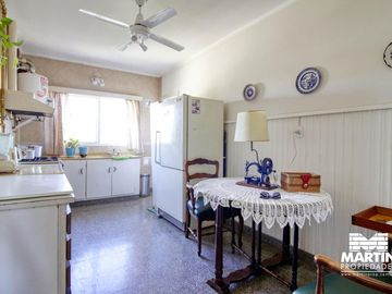 Casa PH Dpto en venta en Olivos 4 ambientes. Apto multiples usos. Lote 4.33x27