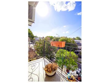 Casa PH Dpto en venta en Olivos 4 ambientes. Apto multiples usos. Lote 4.33x27