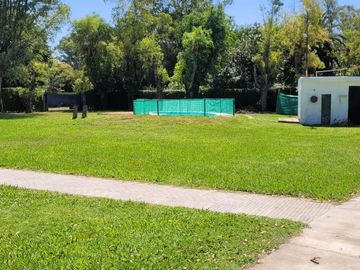 Casa quinta en venta - 4 Dormitorios 5 Baños - 2.700Mts2 - Virrey del Pino