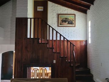 Casa quinta en venta - 4 Dormitorios 5 Baños - 2.700Mts2 - Virrey del Pino