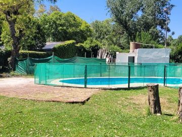 Casa quinta en venta - 4 Dormitorios 5 Baños - 2.700Mts2 - Virrey del Pino