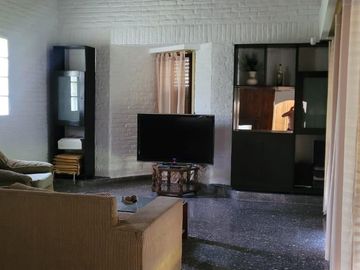 Casa quinta en venta - 4 Dormitorios 5 Baños - 2.700Mts2 - Virrey del Pino