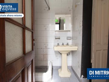 ¿Buscas un PH amplio y sin expensas? es para vos!  Visitalo Express HOY mismo!